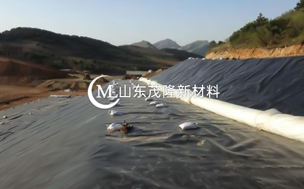 《崇義縣思順鄉(xiāng)垃圾填埋場(chǎng)》土工布、土工膜施工