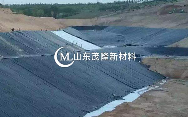 《青海市循化縣垃圾填埋場》防水毯、土工膜施工